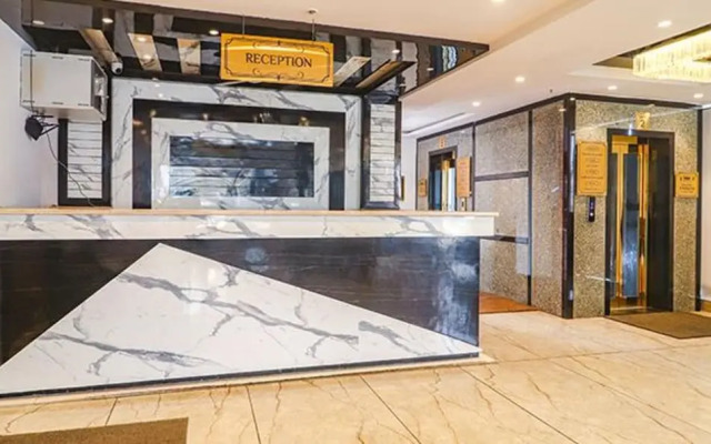Fabhotel Twin Tree Suites