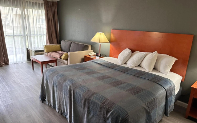 Wilkes-Barre Inn and Suites