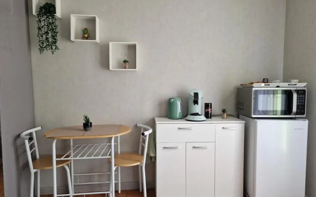 Maisonnette avec la terrasse