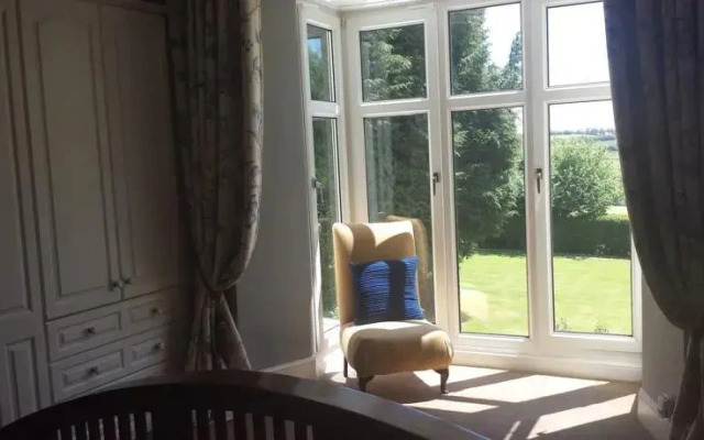 Overcott House Bed & Breakfast