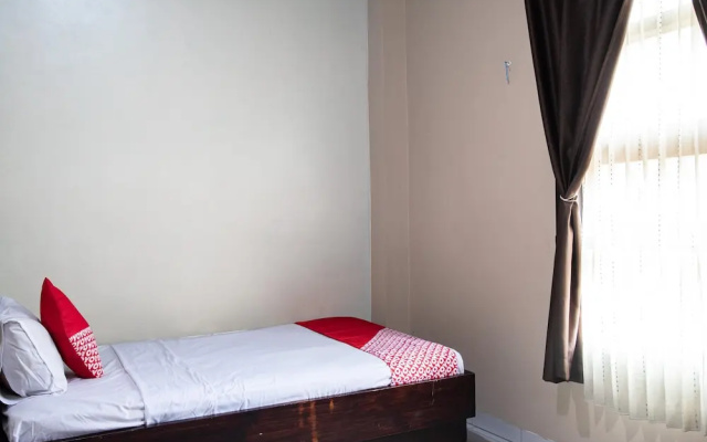 OYO 92588 Grand Lie Cost Syariah