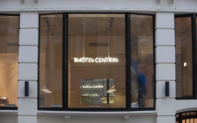 Отель 9Hotel Central вид на фасад