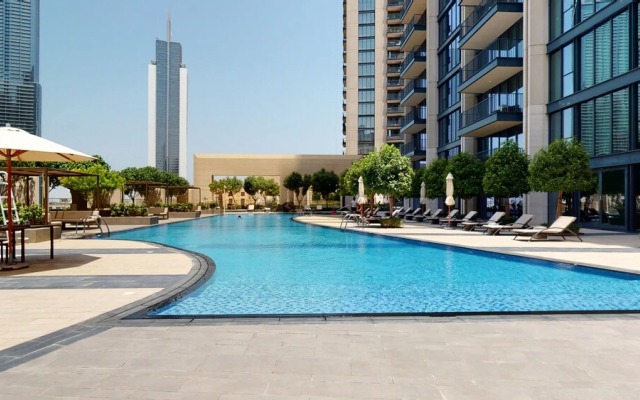 Stylish 23rd Floor Apartment at BLVD