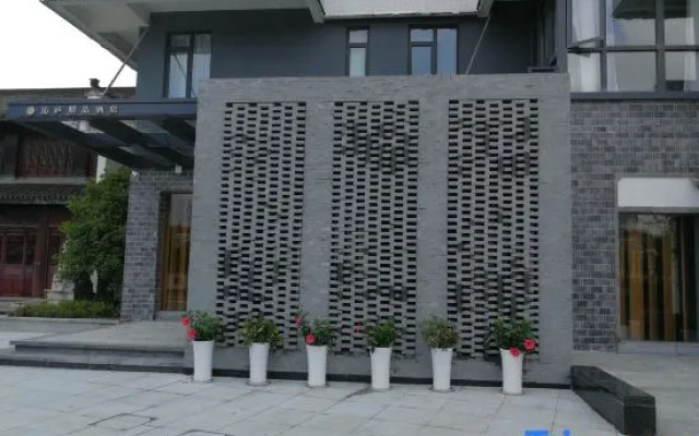 Changlv  Qinlu  Select  Hotel