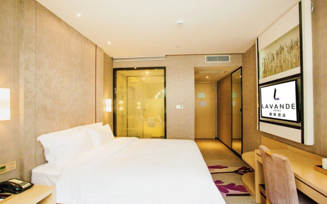 Lavande Hotel Guangzhou Panyu Changlong Zhong Hua Food City Branch