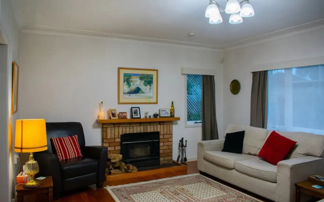 Spacious 5 Bedroom Family Abode