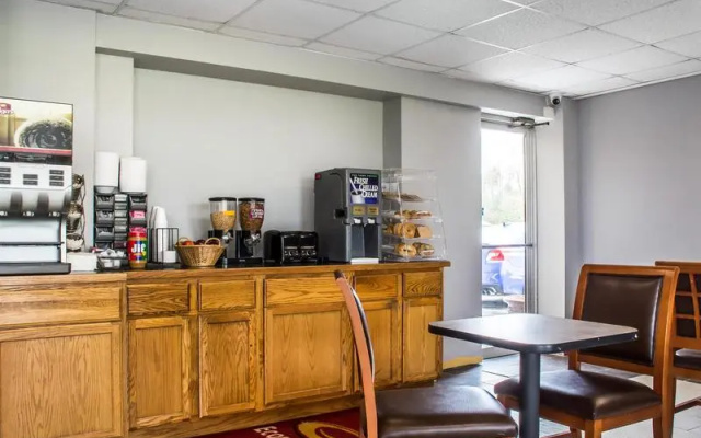 Econo Lodge Rochester