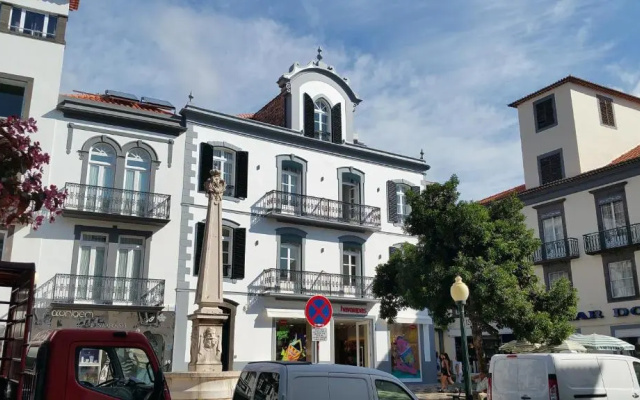 Edificio Charles 303