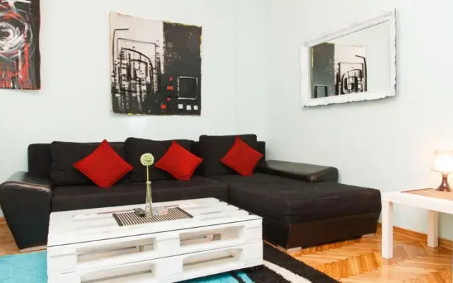 LOCO Apartment