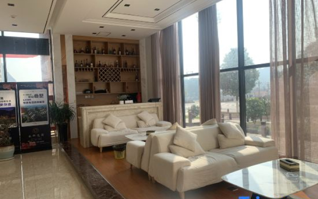 Huajian·LOFT Hotel