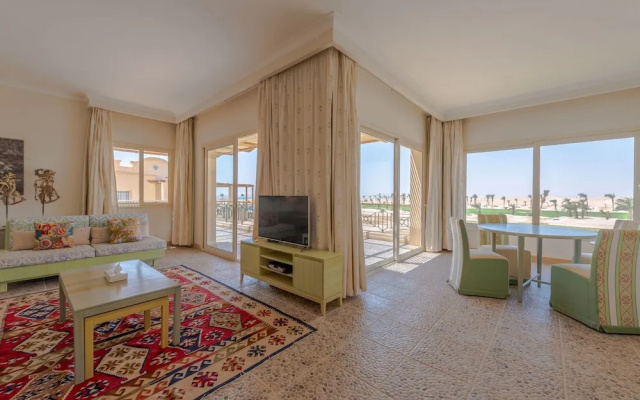 Vesta - Luxury APT II - 2BR - Golf