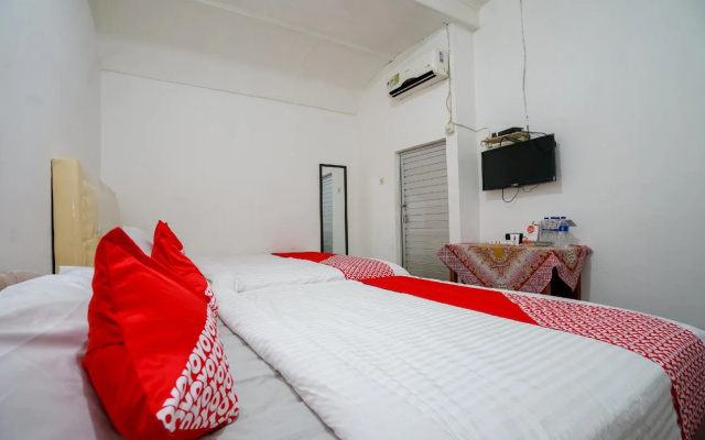 OYO 1216 Hotel Sejati