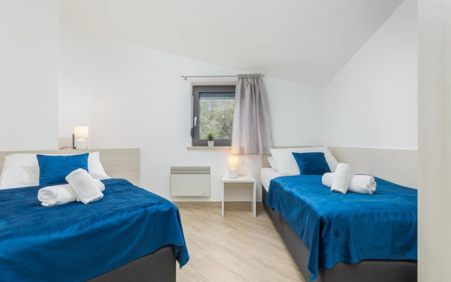Amazing Home in Pjescana Uvala With Wifi and 2 Bedrooms