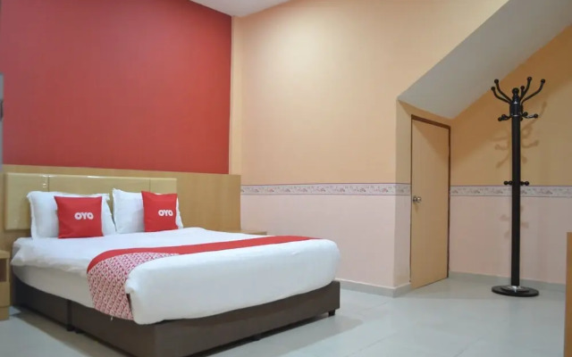 OYO 89691 Hotel Puteri Miqaila