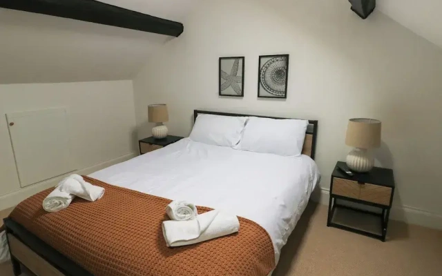 1 Mona Terrace