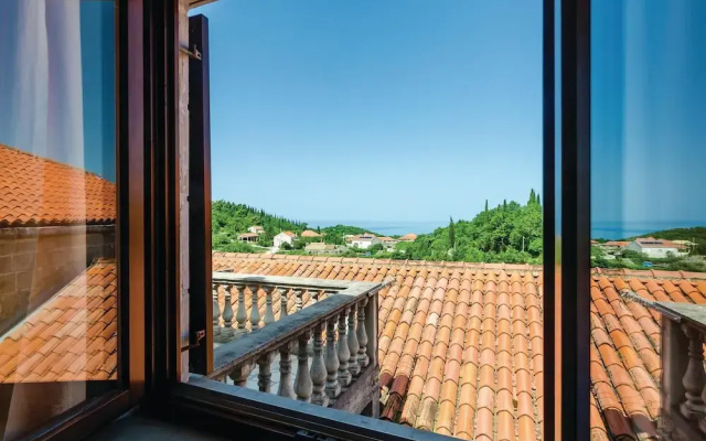 Two-Bedroom Apartment Gruda with an Outdoor Swimming Pool 08