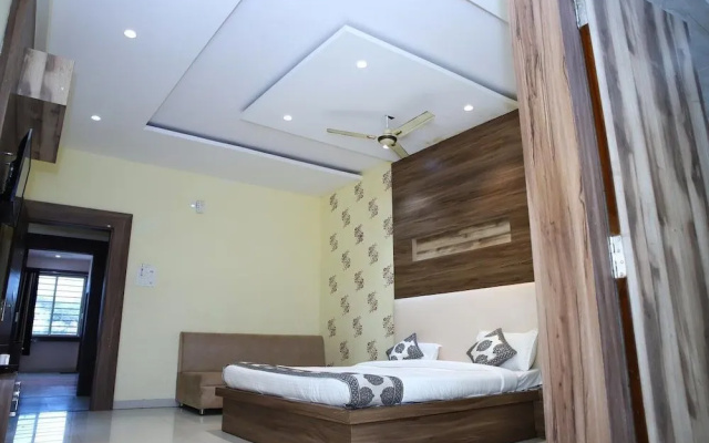 Hotel Tirupati Palace