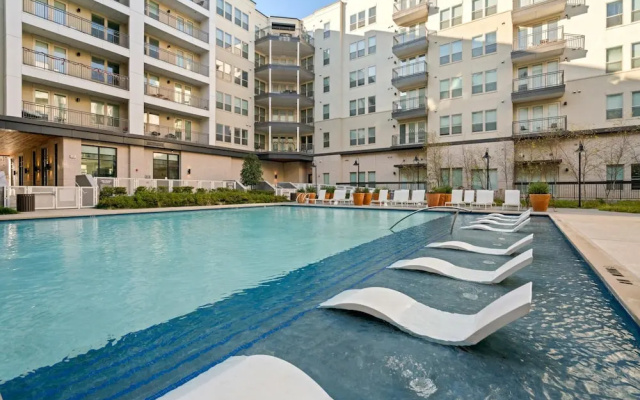 Arlington Luxurious Studio Apartment