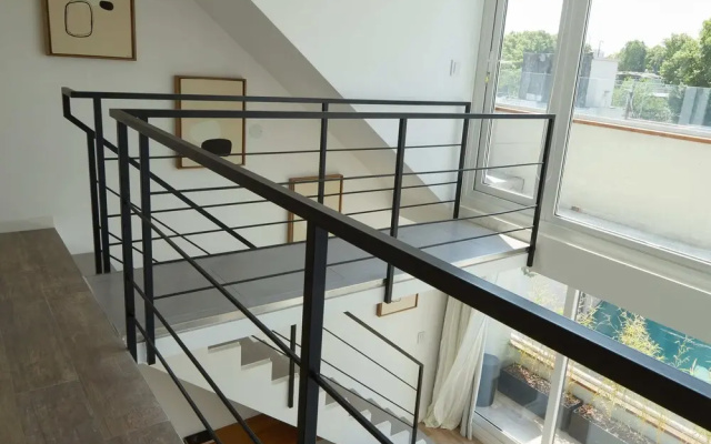 Triplex with rooftop for private use II