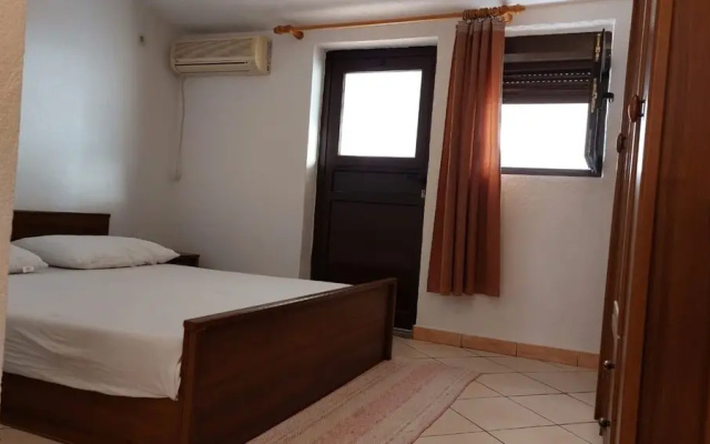 Jase - 30 m From Beach - Sa1-crvena Kuhinja