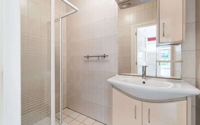 Beautiful Apartment in Sint Maartensbrug