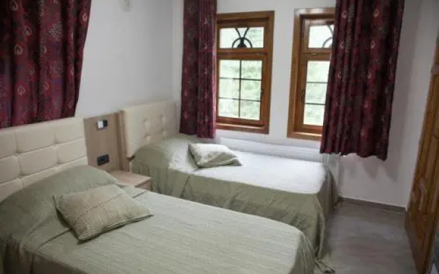 Hotel Fusha E Gjes