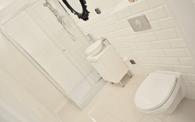 Warsaw Concierge Opera Apartment