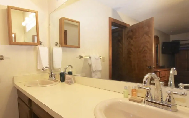 113ab Wptc - Cranmer Rd 3 Bedroom Condo