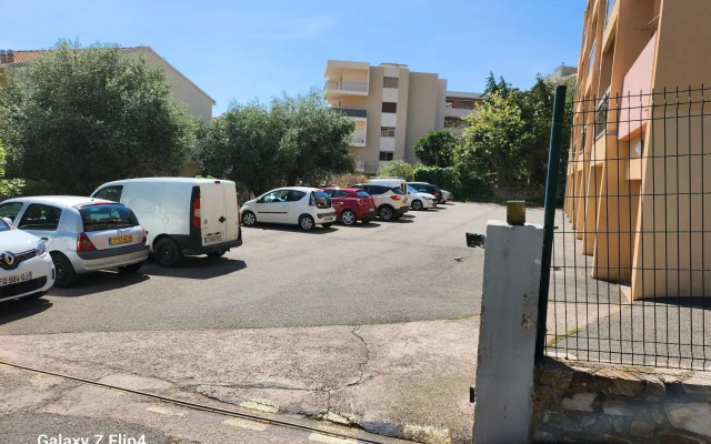 Beau Studio / Clim / Parking / Plage a 200 M