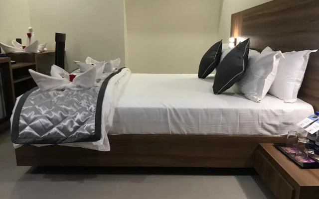 Kyriad Hotel Solapur by Othpl