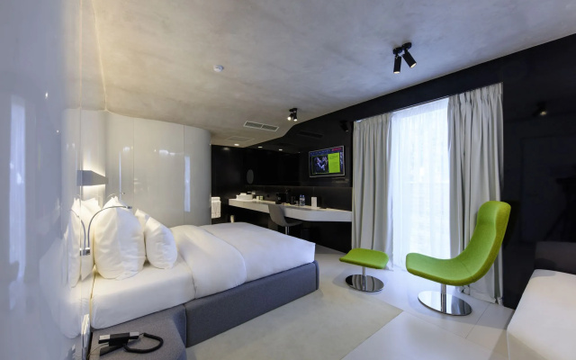 The Grove Design Hotel