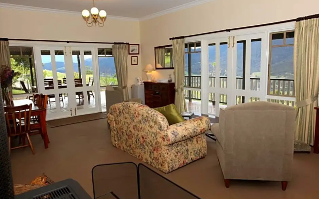 House on the Hill Bed & Breakfast