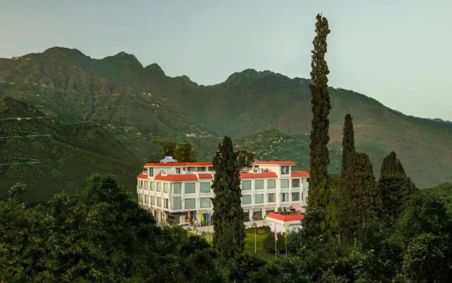 The Vaishnodevi Sarovar Portico