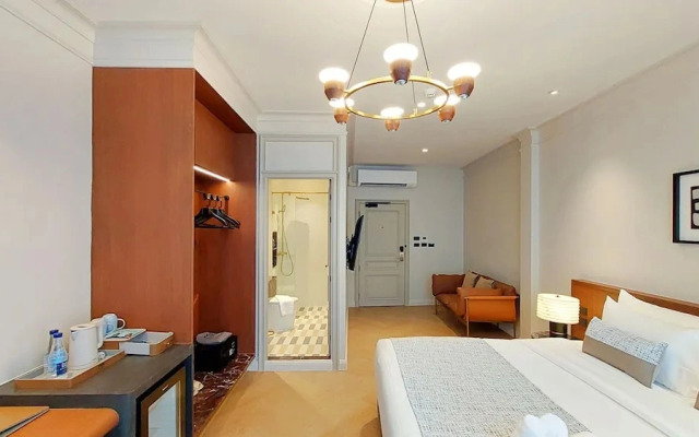 Marwin Monique Hotel