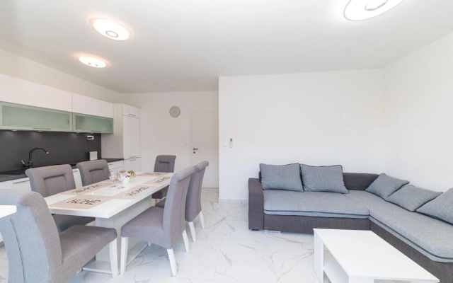 Nice Apartment in Trogir With 2 Bedrooms and Wifi