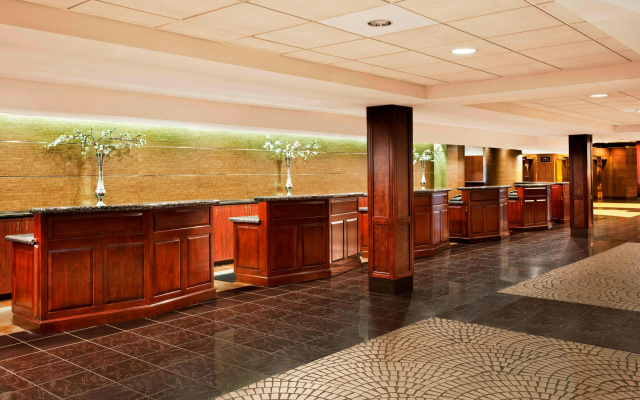 Sheraton Greensboro at Four Seasons