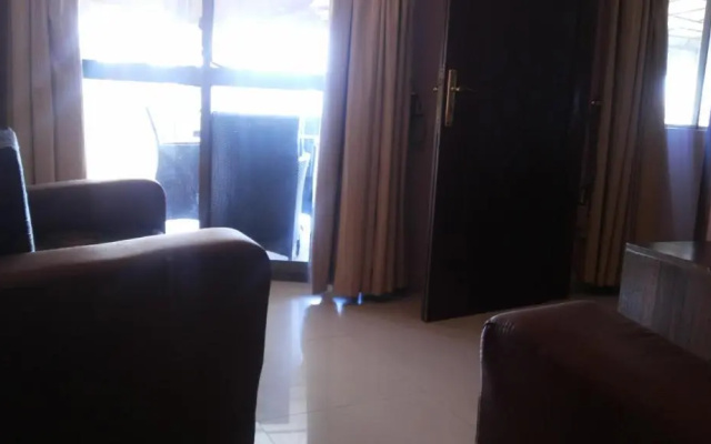 Palema Crown Hotel