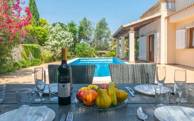 Villa Son Serra in Son Serra de Marina
