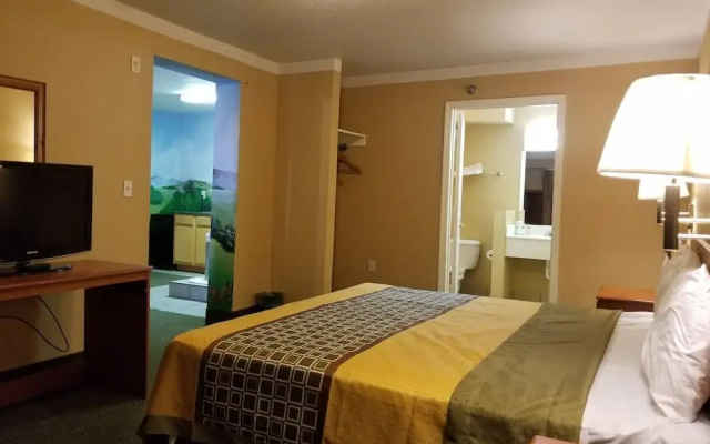 The Crossroads Hotel and Suites Irving