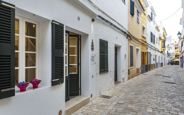 Отель Petit Hotel 5 Fars - Adults Only Испания, Сьюдадела - отзывы, цены и фото номеров - забронировать отель Petit Hotel 5 Fars - Adults Only онлайн вид на фасад