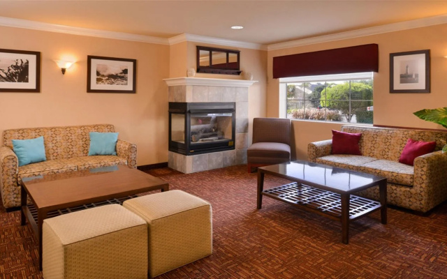 Holiday Inn Express & Suites Watsonville by IHG