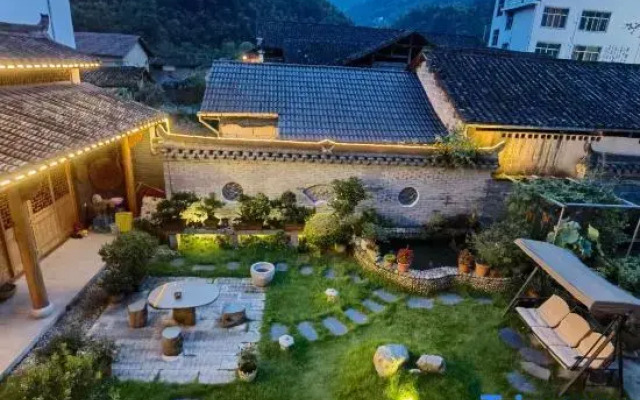 Yiyun Bieyuan Hostel