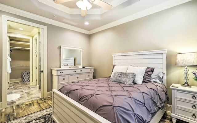 Diamondhead Condo - Marina, Pool Access & Golfing!