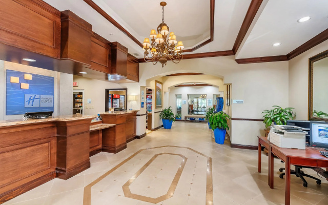 Holiday Inn Express & Suites Kendall by IHG