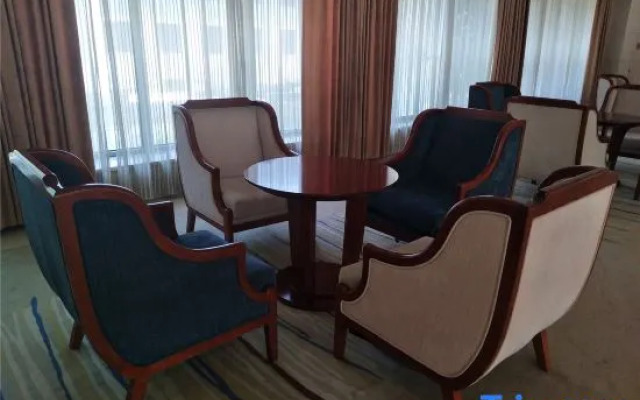 Zhongyuan Oilfield Hotel