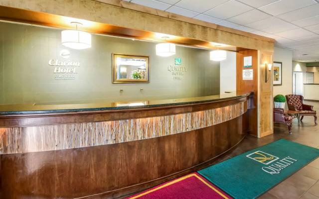 Chester Hotel & Conference Center