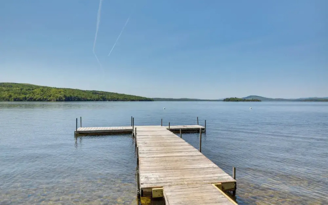 Picturesque Maine Getaway w/ Lake Access!