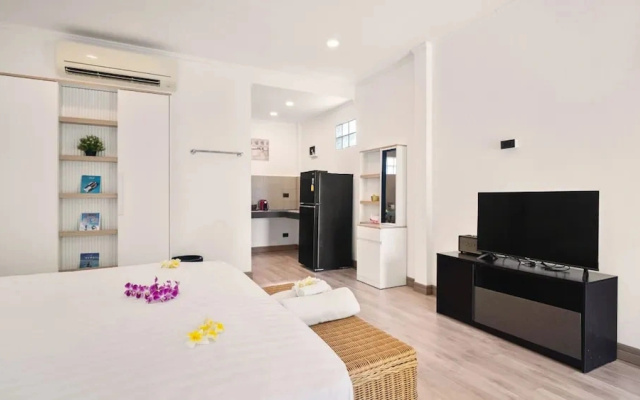 La Casa Bangtao Resort