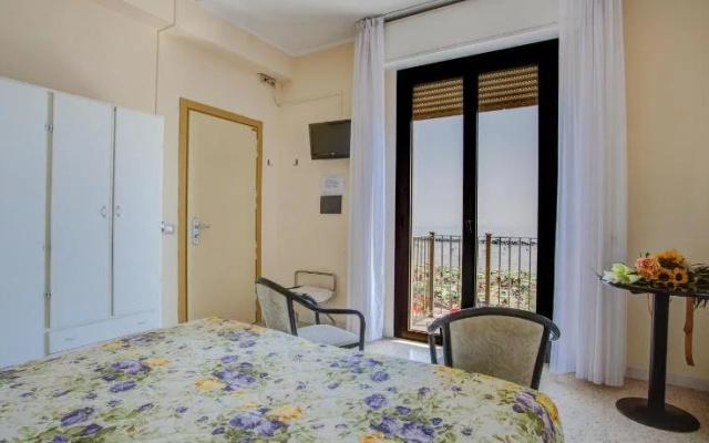 Hotel Deanna