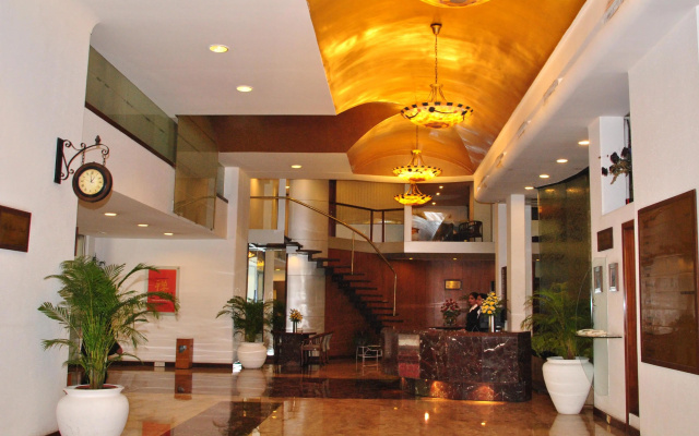 Hotel Aurora Towers